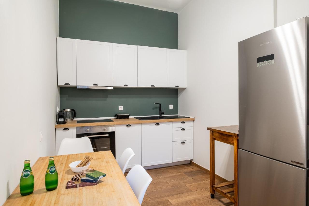 Central5 Boutique Apartments With Common Garden Next To Metro 아테네 외부 사진